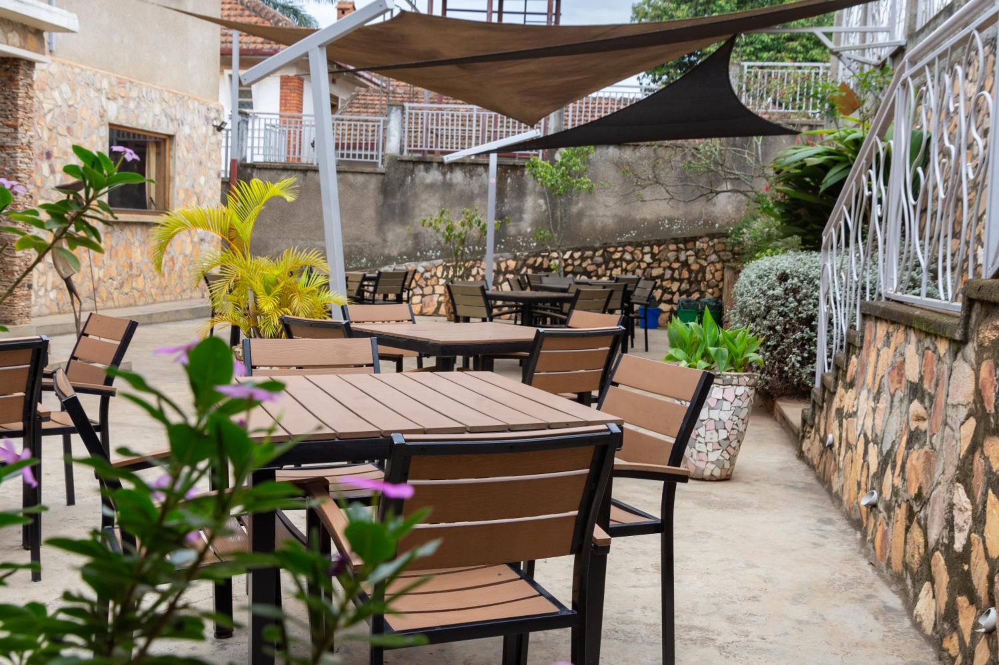 Fort Portal Dutchess Hotel And Restaurant מראה חיצוני תמונה