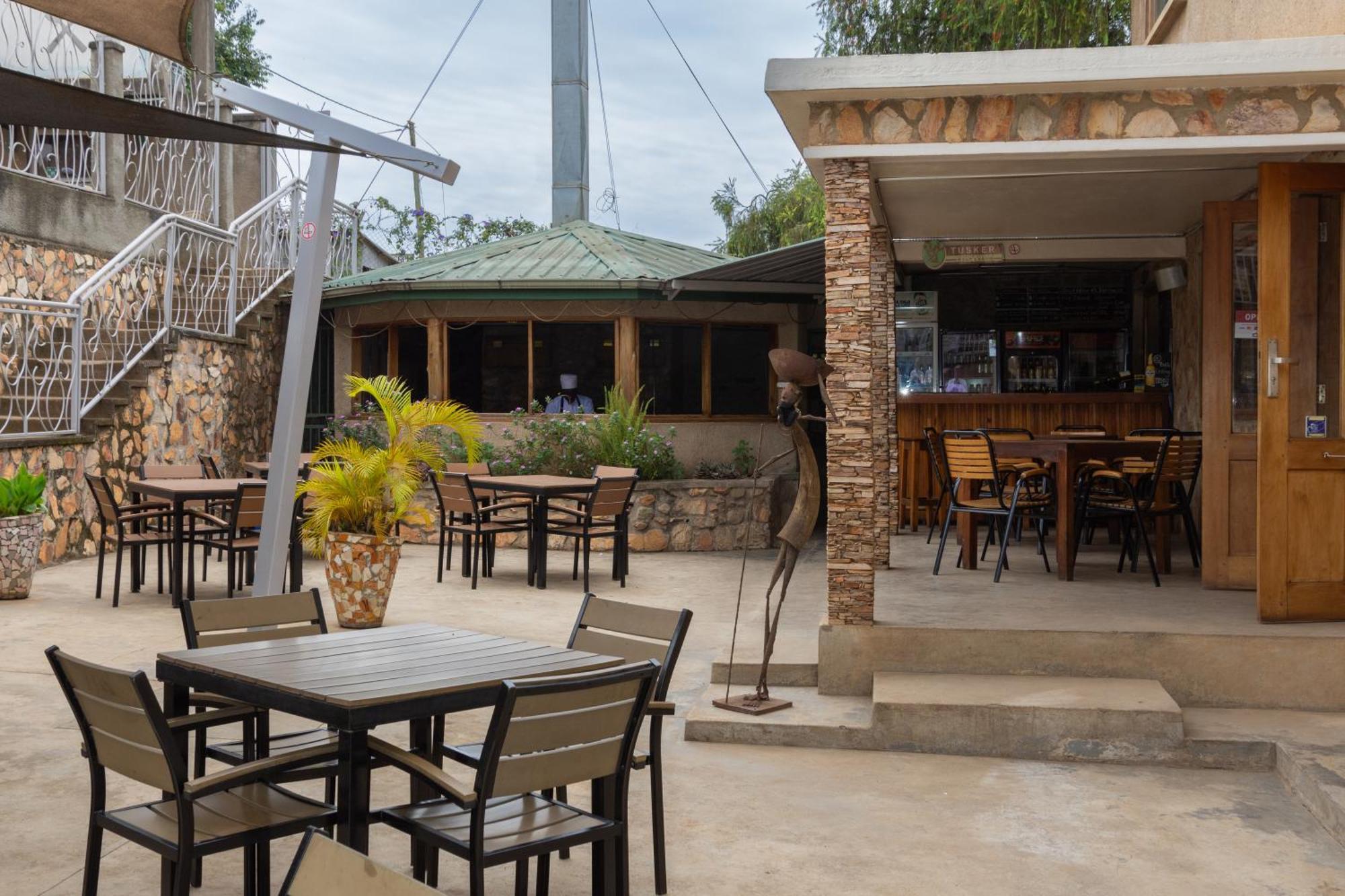 Fort Portal Dutchess Hotel And Restaurant מראה חיצוני תמונה