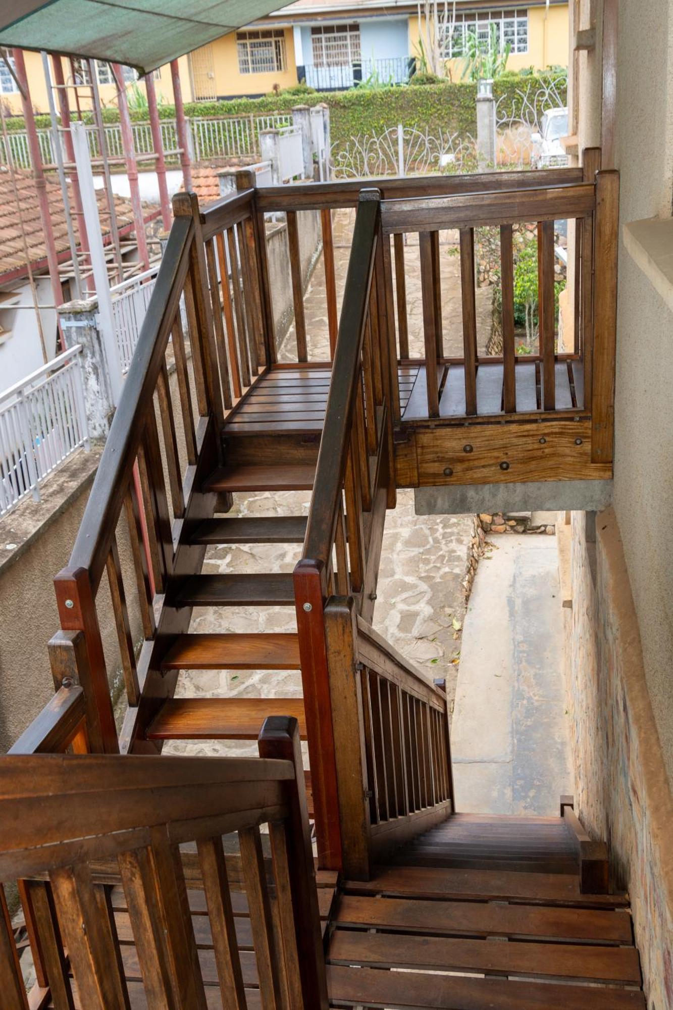 Fort Portal Dutchess Hotel And Restaurant מראה חיצוני תמונה