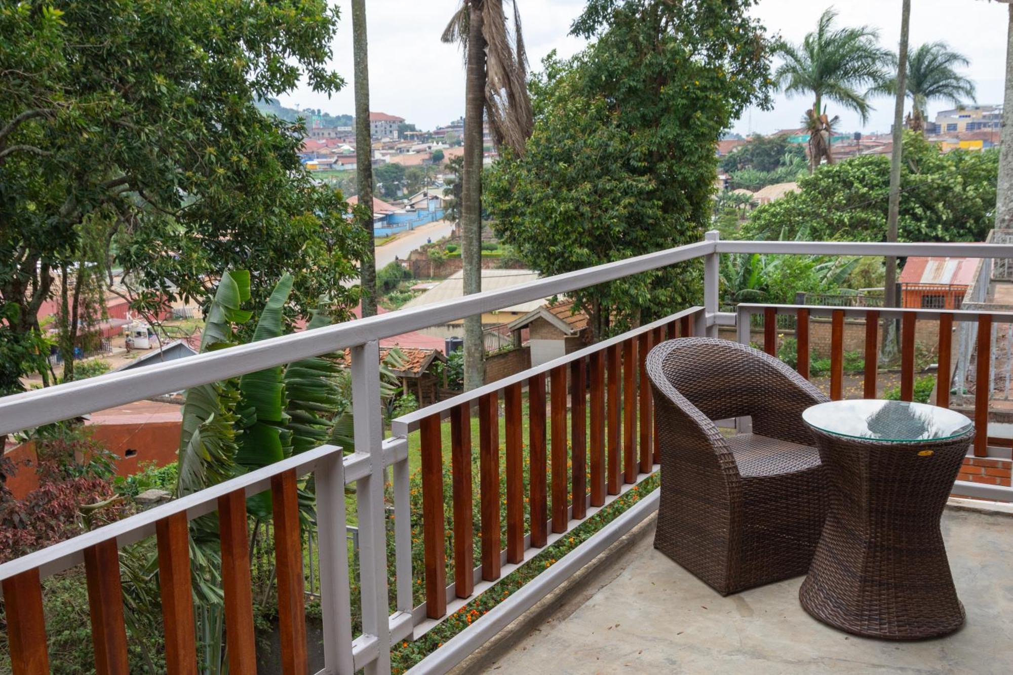 Fort Portal Dutchess Hotel And Restaurant מראה חיצוני תמונה