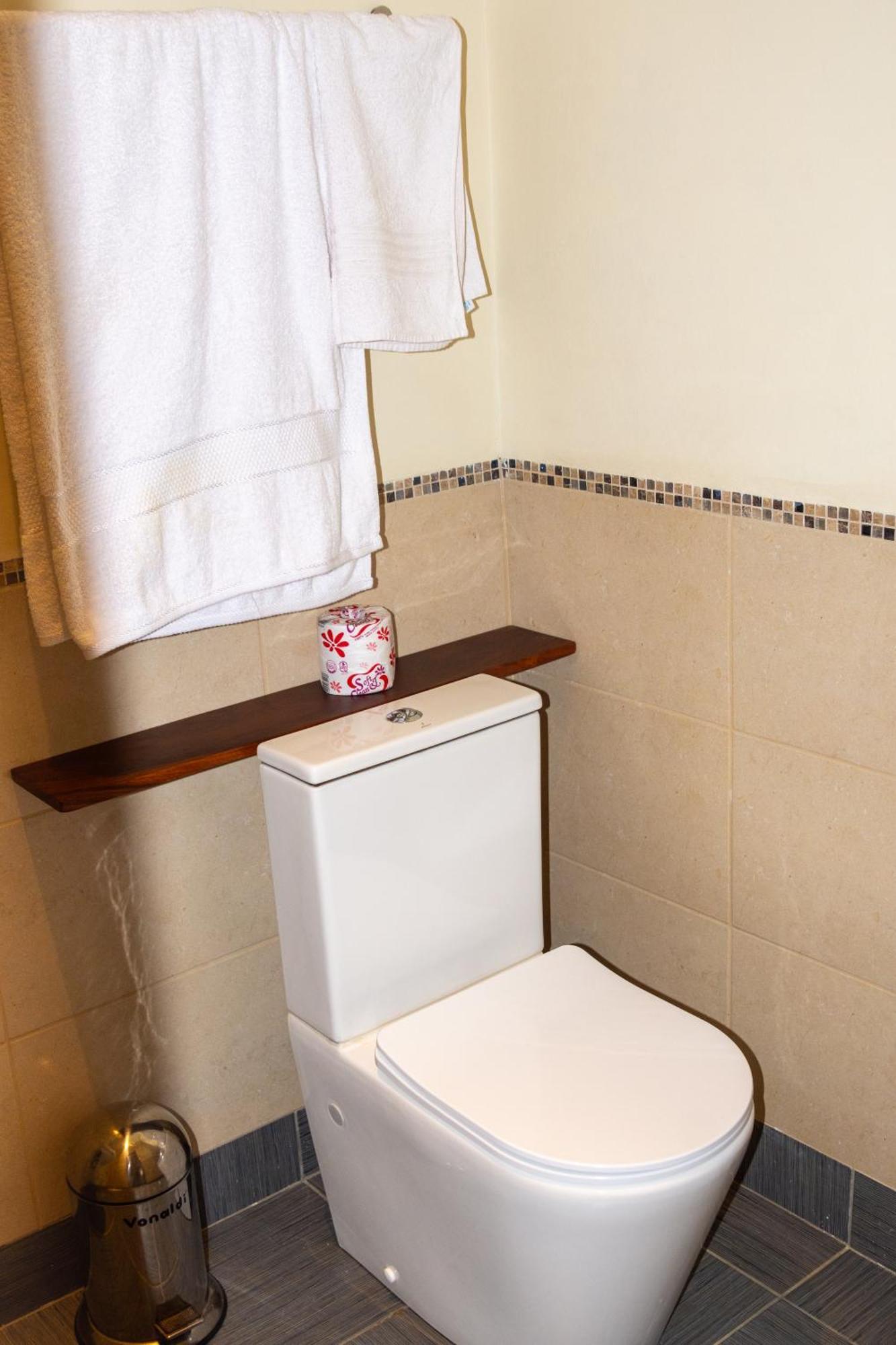 Fort Portal Dutchess Hotel And Restaurant מראה חיצוני תמונה